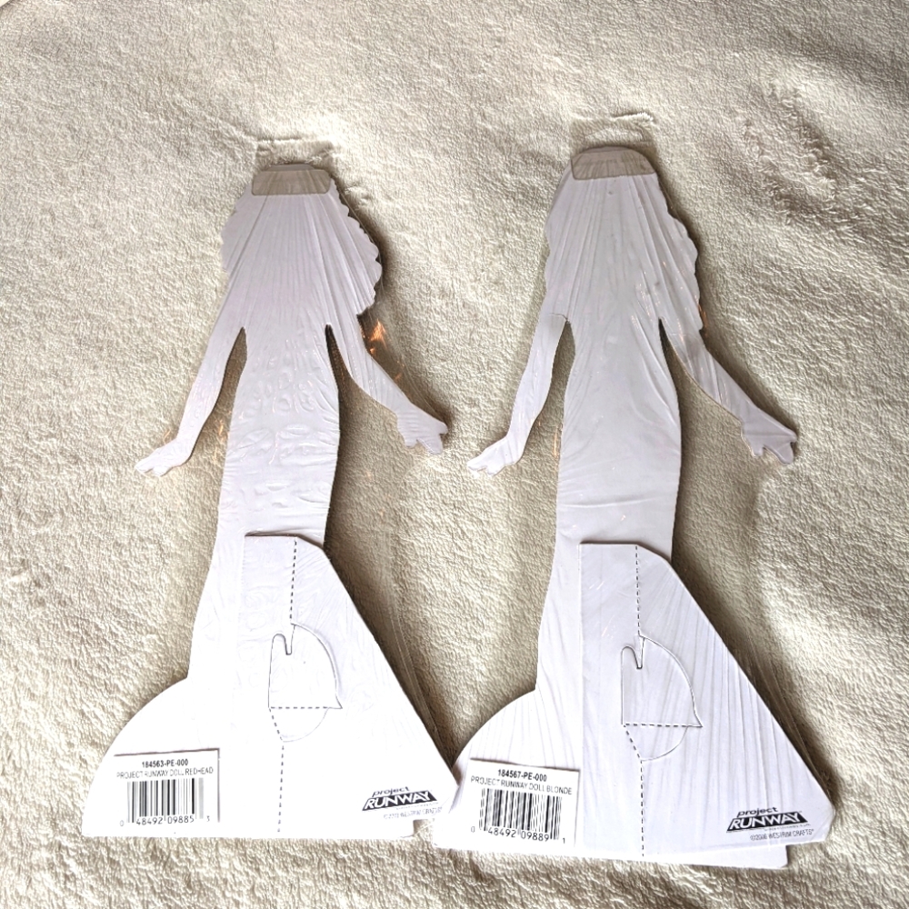 Project RUNWAY Designer Dolls New - Picture 3 of 7
